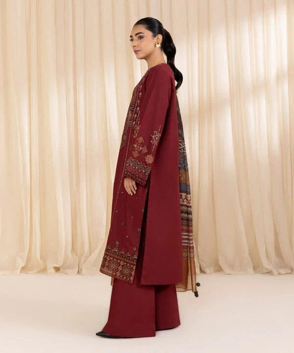 EXCLUSIVE 3PC HEAVY EMBROIDERED LAWN ENSEMBLE